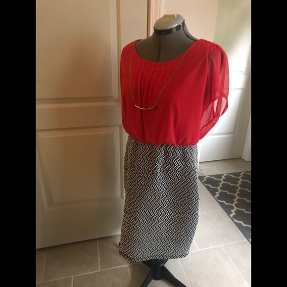 Enfocus Studio Women | Polka Dot Chevron Dress - Picture 2 of 7